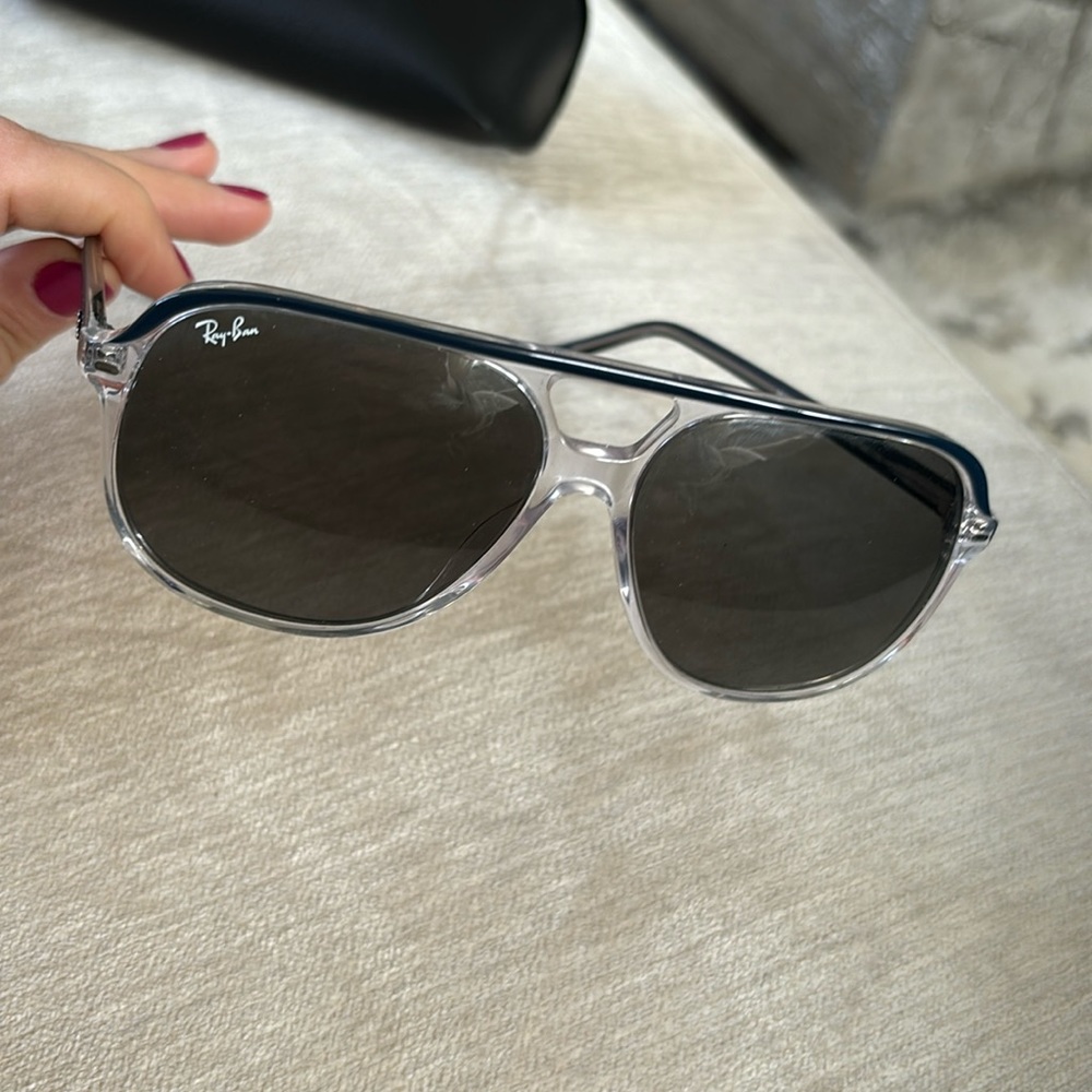 Ray-ban sunglasses Brand New unisex